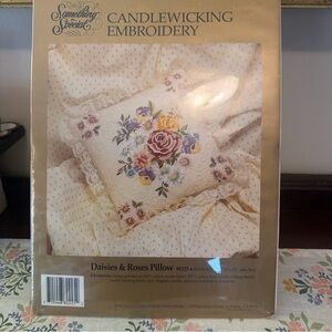 Daisies & Roses Pillow Kit - Cream